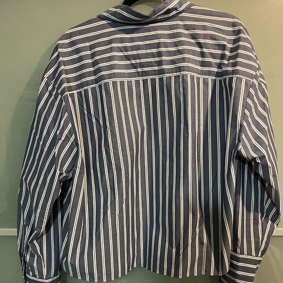 Banana Republic Boxy Cropped Shirt - Picture 6 of 6